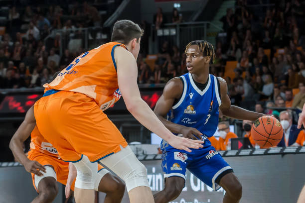 接制造威胁 接制造威胁