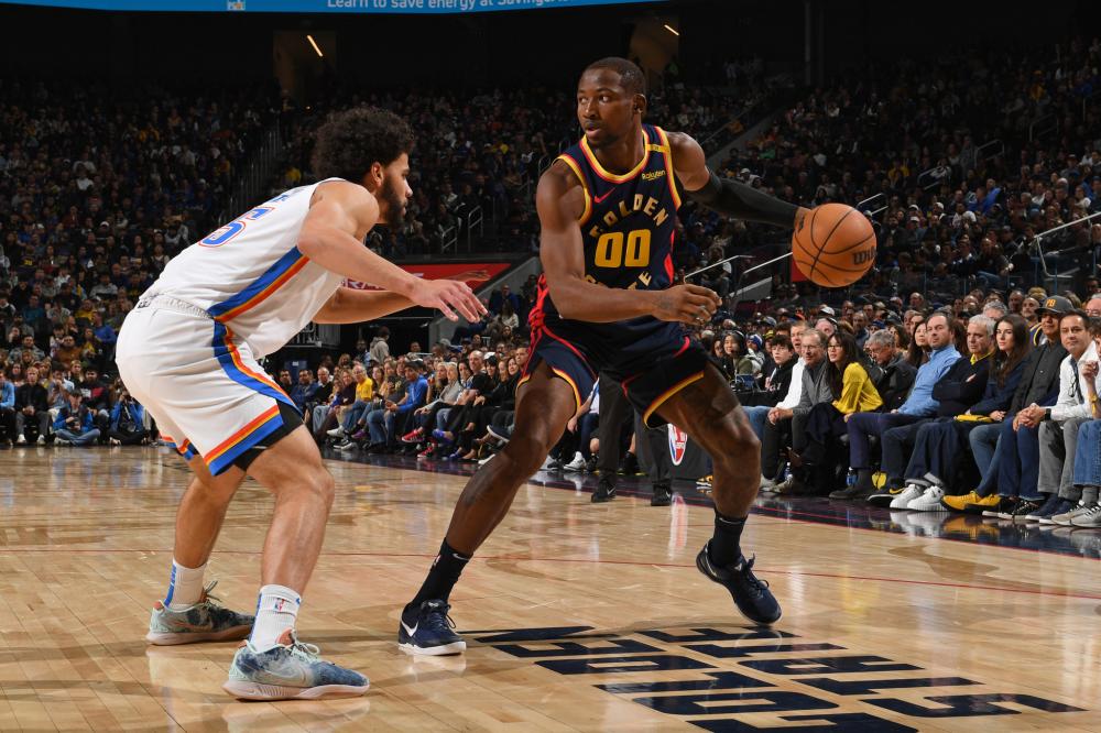 球员及年轻 球员及年轻