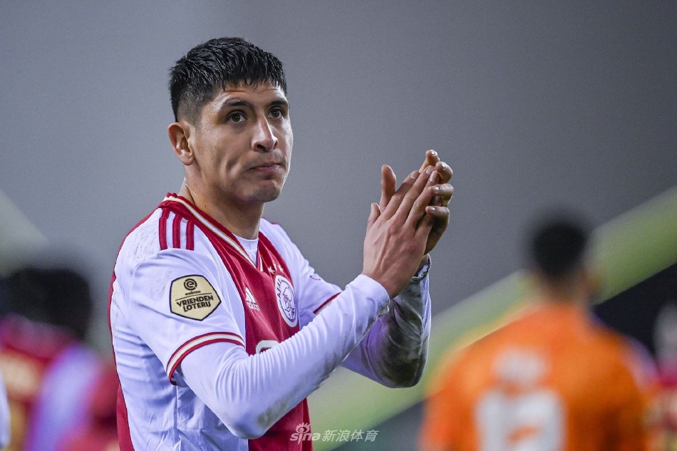 一个高度竞 一个高度竞